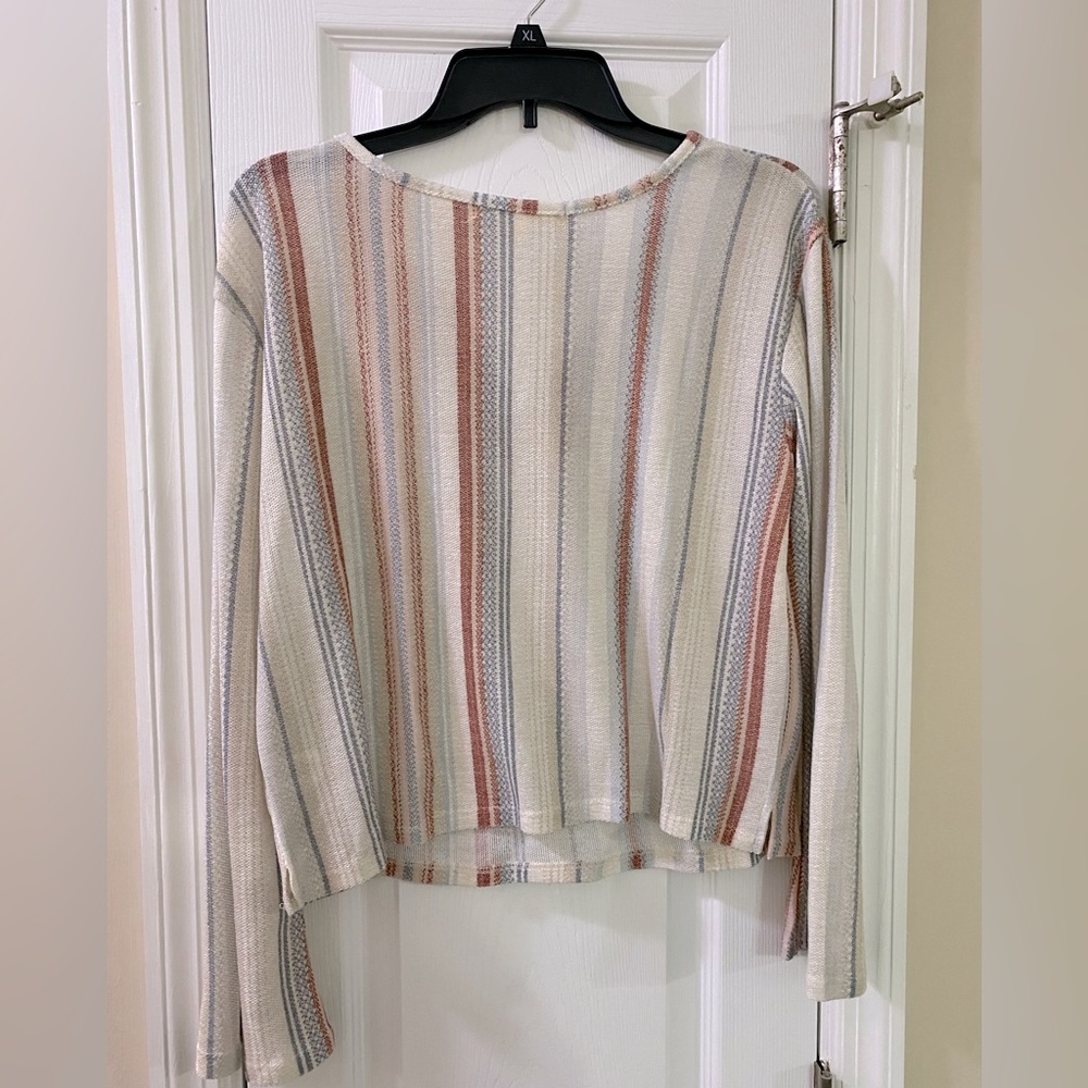 Light weight pullover - Picture 3 of 3
